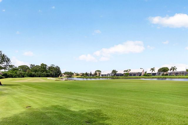 8064 Desmond Drive, Boynton Beach, FL 33472