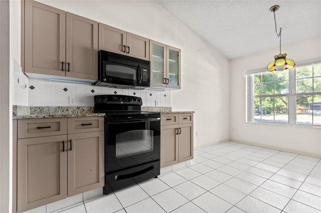 548 DOMENICO CIRCLE, St Augustine, FL 32086