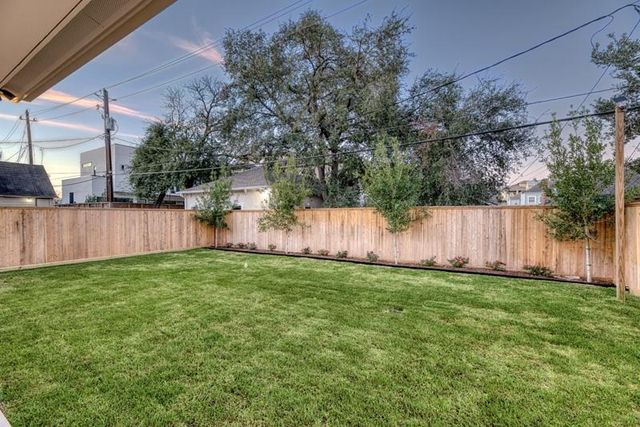 2006 Lexington Street, Houston, TX 77098