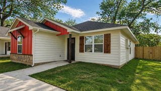 212 E Walker Street, Denison, TX 75021