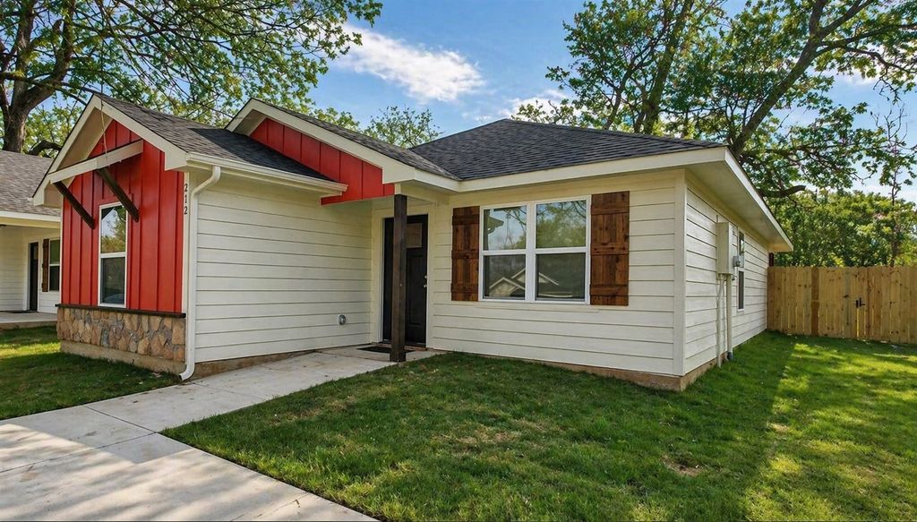 212 E Walker Street, Denison, TX 75021