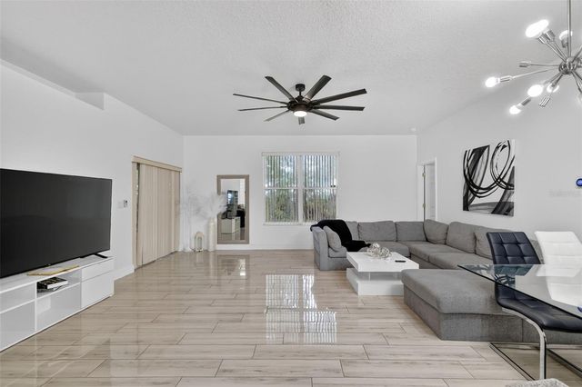 5405 CAPE HATTERAS DR, Clermont, FL 34714