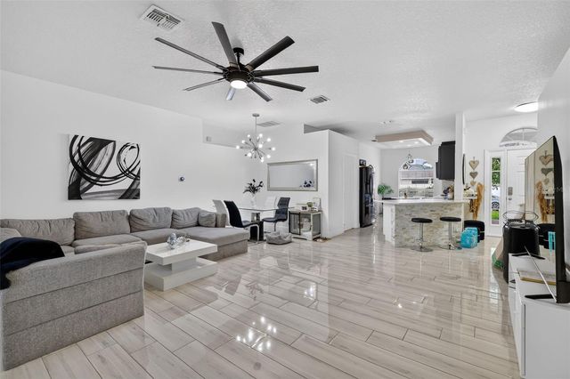 5405 CAPE HATTERAS DR, Clermont, FL 34714