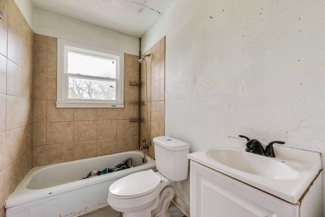 2016 Daniel Street, Fort Worth, TX 76104