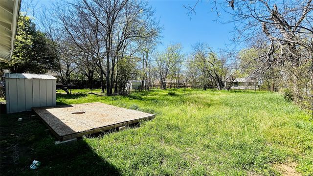2016 Daniel Street, Fort Worth, TX 76104