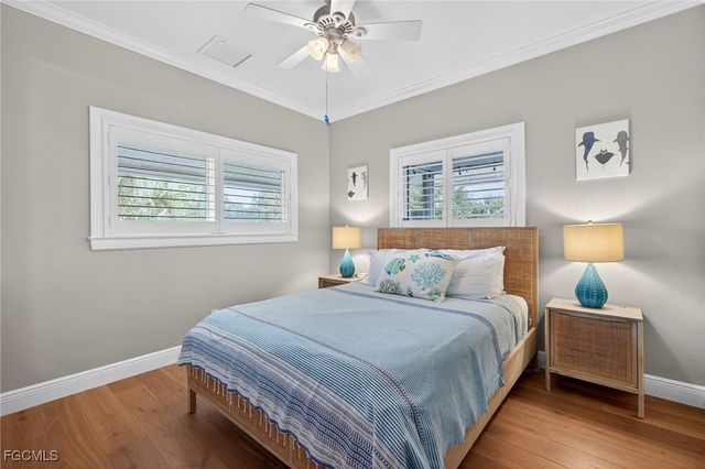 699 Anchor DR, Sanibel, FL 33957