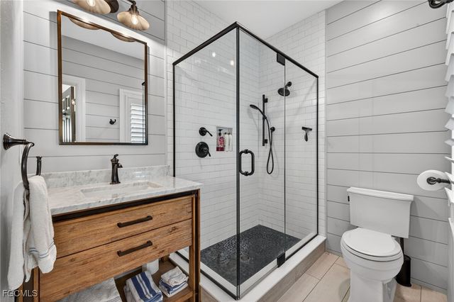 699 Anchor DR, Sanibel, FL 33957