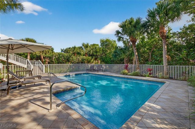 699 Anchor DR, Sanibel, FL 33957