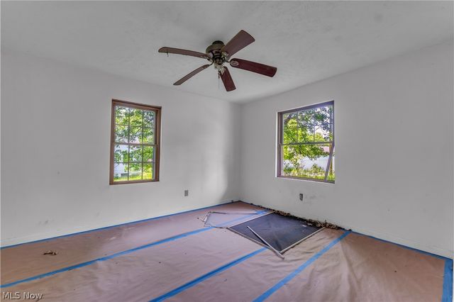 23804 Blackburn Road, Oakwood, OH 44146