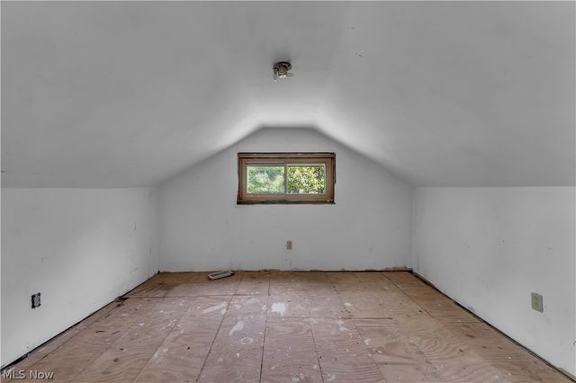 23804 Blackburn Road, Oakwood, OH 44146