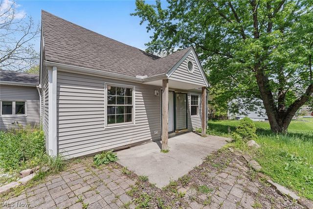 23804 Blackburn Road, Oakwood, OH 44146
