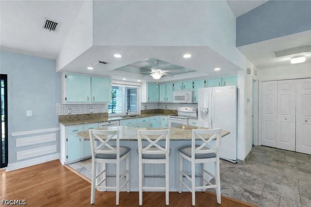 322 SE 17th ST, Cape Coral, FL 33990