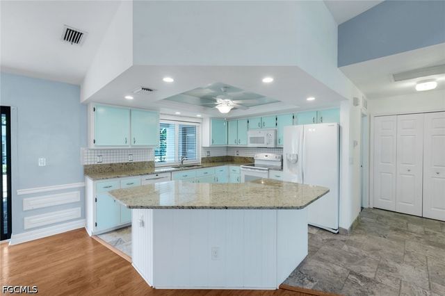 322 SE 17th ST, Cape Coral, FL 33990