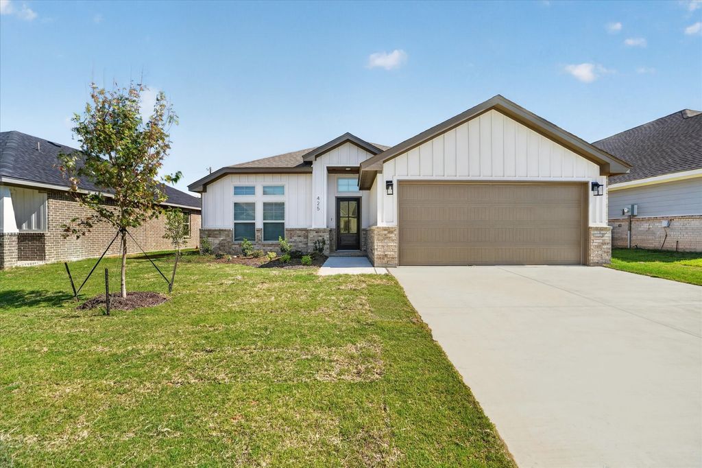 425 Rose Avenue, Cleburne, TX 76033 — photo 2