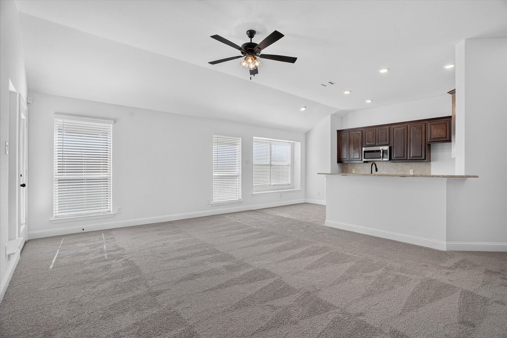 425 Rose Avenue, Cleburne, TX 76033 — photo 5