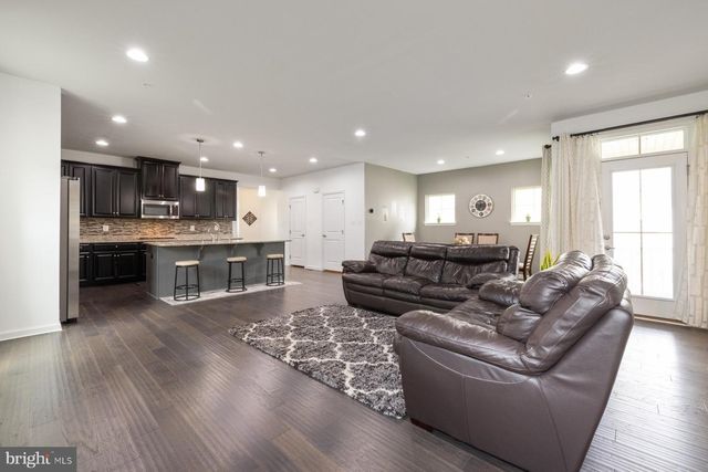 5861 OAKDALE VILLAGE RD, Ijamsville, MD 21754