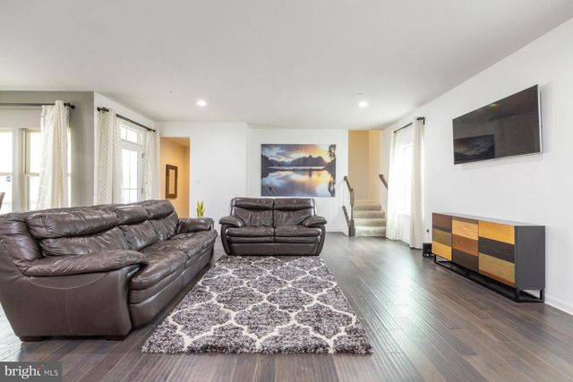 5861 OAKDALE VILLAGE RD, Ijamsville, MD 21754