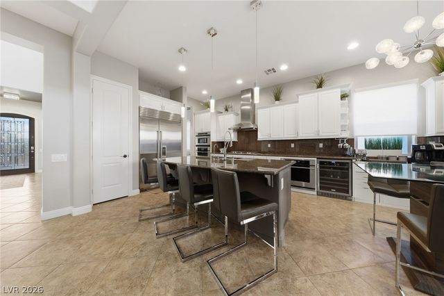 2732 Marie Antoinette Street, Henderson, NV 89044