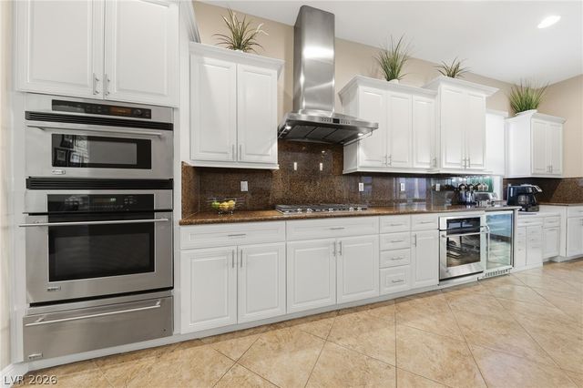 2732 Marie Antoinette Street, Henderson, NV 89044