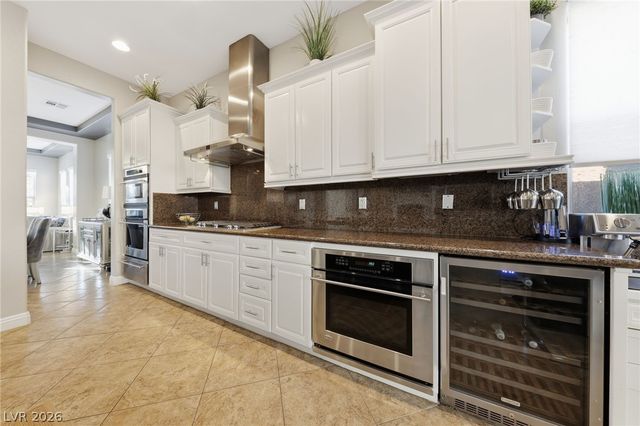 2732 Marie Antoinette Street, Henderson, NV 89044