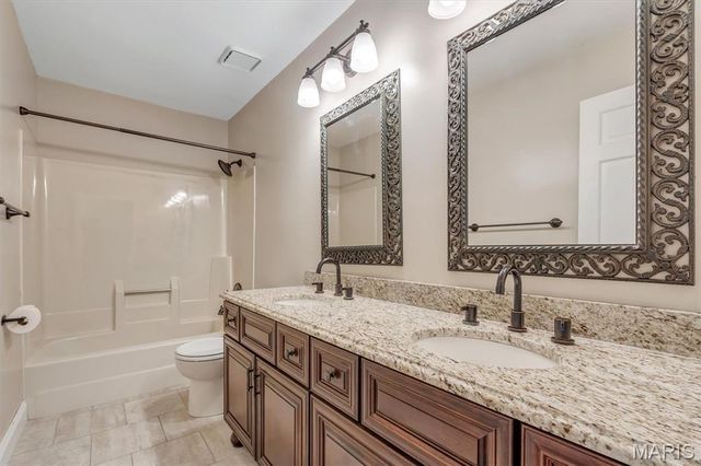 15355 Highcroft Drive, Chesterfield, MO 63017