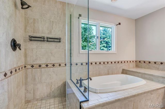 15355 Highcroft Drive, Chesterfield, MO 63017