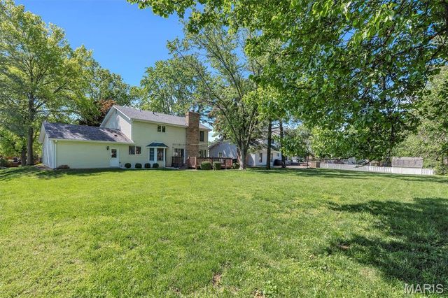 15355 Highcroft Drive, Chesterfield, MO 63017