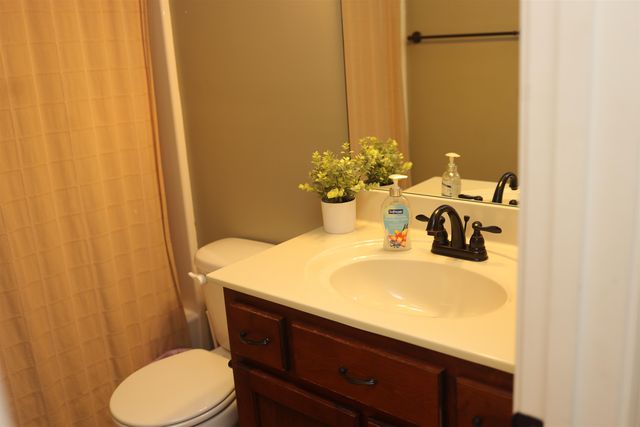 6907 BISHOPS WAY SW, Bartlett, TN 38135