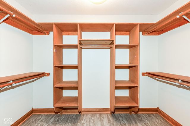 6052 W Broken Arrow Drive, New Palestine, IN 46163