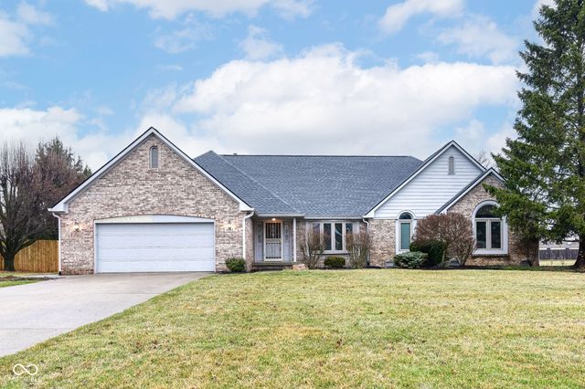 6052 W Broken Arrow Drive, New Palestine, IN 46163