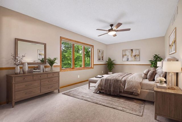 8290 W Lake Court, Chanhassen, MN 55317