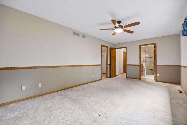 8290 W Lake Court, Chanhassen, MN 55317