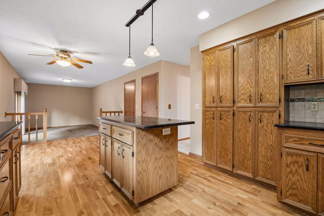 8290 W Lake Court, Chanhassen, MN 55317
