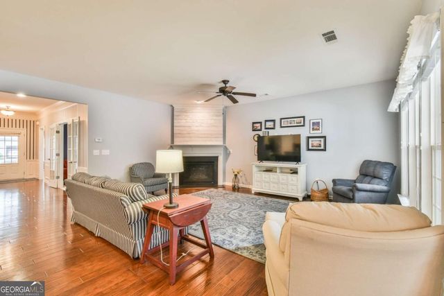 6652 Fawn Meadow Lane, Hoschton, GA 30548