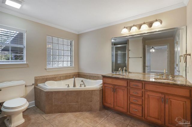 4621 Riley Rd, Milton, FL 32583