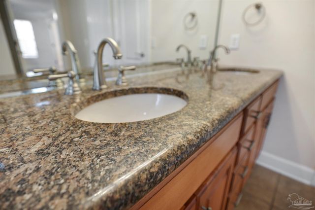 4621 Riley Rd, Milton, FL 32583