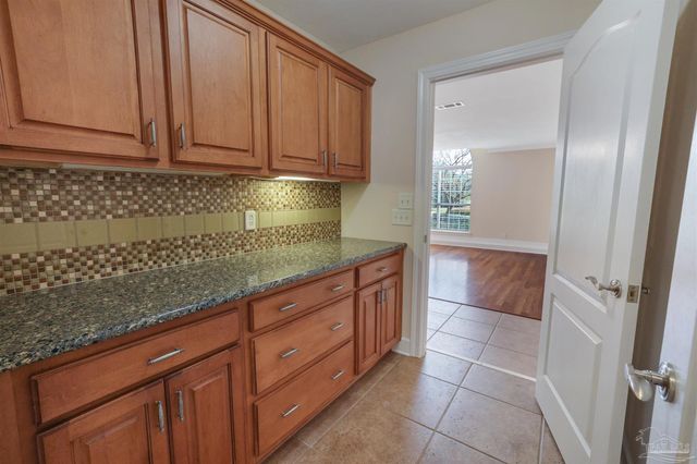 4621 Riley Rd, Milton, FL 32583