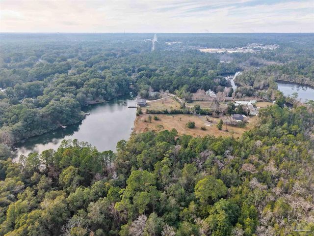 4621 Riley Rd, Milton, FL 32583