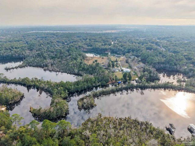 4621 Riley Rd, Milton, FL 32583