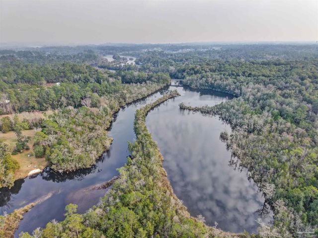 4621 Riley Rd, Milton, FL 32583