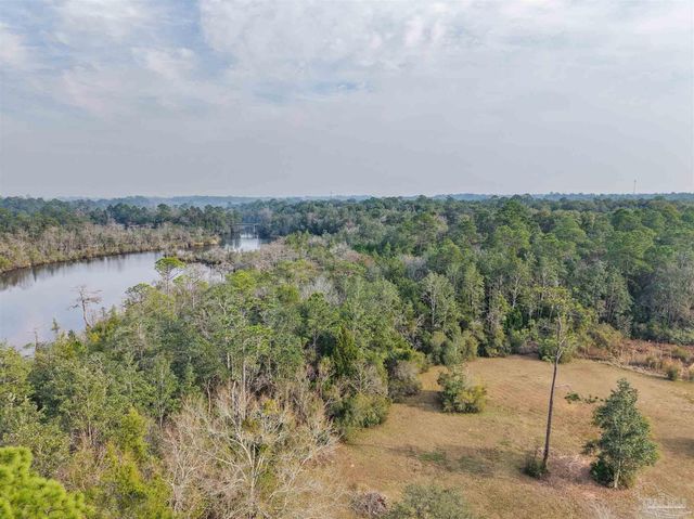 4621 Riley Rd, Milton, FL 32583