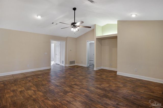 4621 Riley Rd, Milton, FL 32583