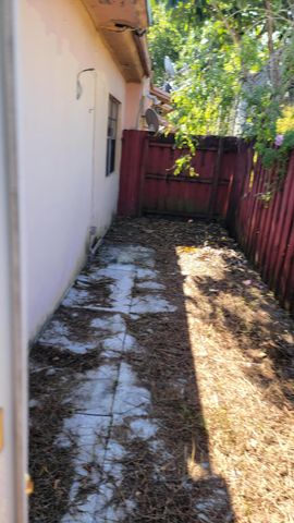 1927 Lincoln Street 7, Hollywood, FL 33020
