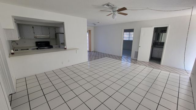 1927 Lincoln Street 7, Hollywood, FL 33020