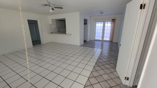 1927 Lincoln Street 7, Hollywood, FL 33020