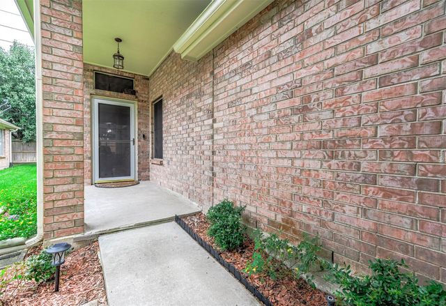 739 Apple Blossom Drive, Pearland, TX 77584