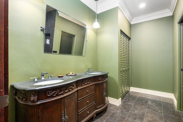 1075 Hillsboro Mile, Hillsboro Beach, FL 33062