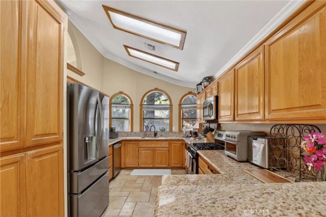 315 Fairway Drive, Lake Arrowhead, CA 92352