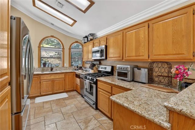 315 Fairway Drive, Lake Arrowhead, CA 92352