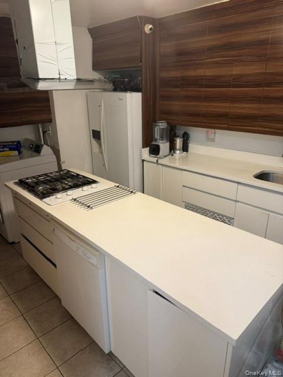 69-20 140th Street 2nd FL, Flushing, NY 11367 — photo 3